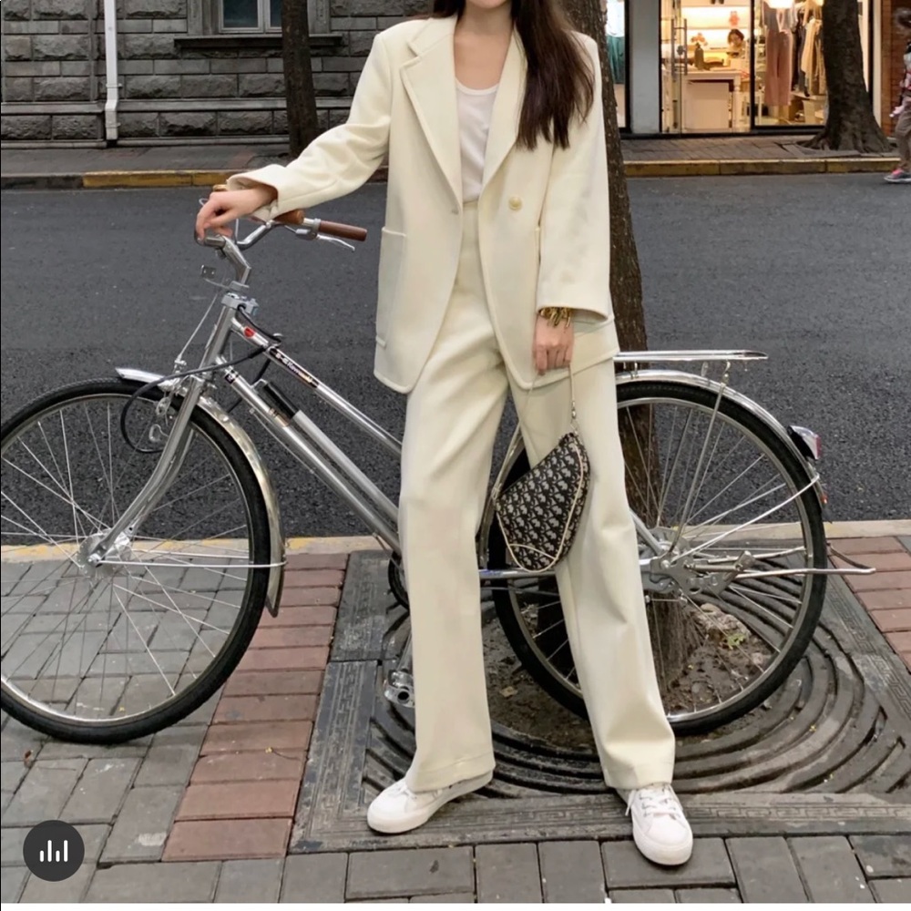 NWT uniqlo U collaboration suit pants cream size S